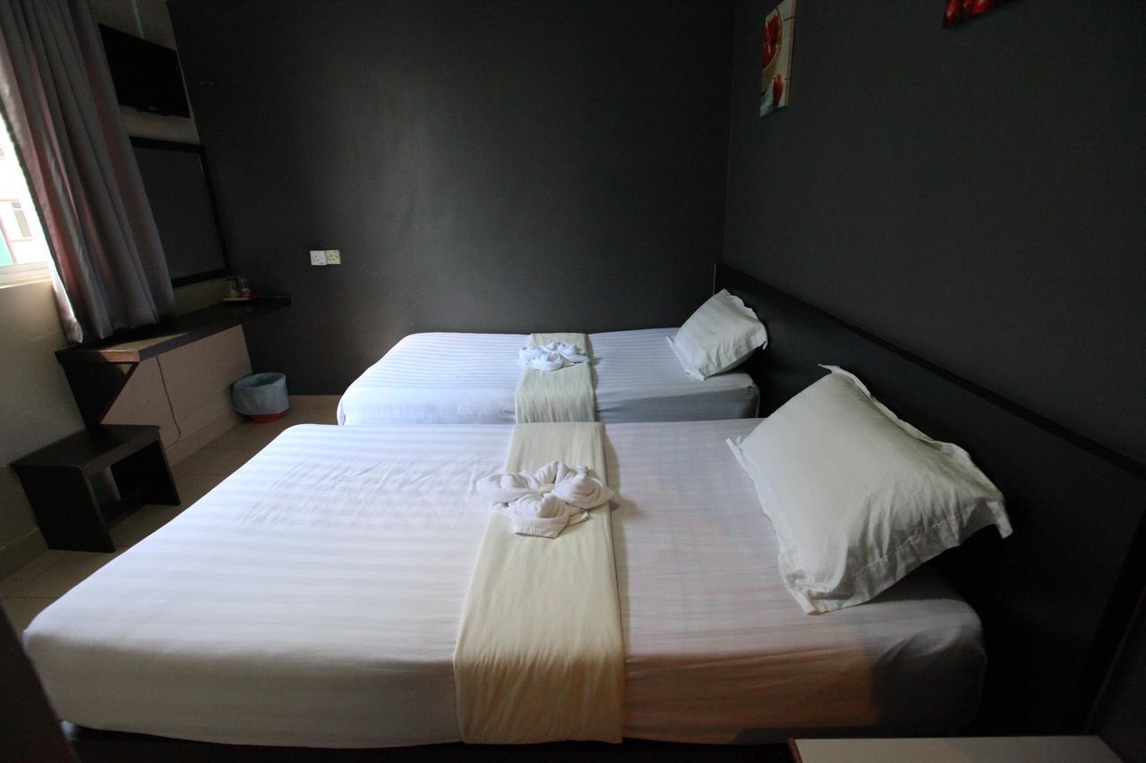Mandarin Hotel Kuching Extérieur photo