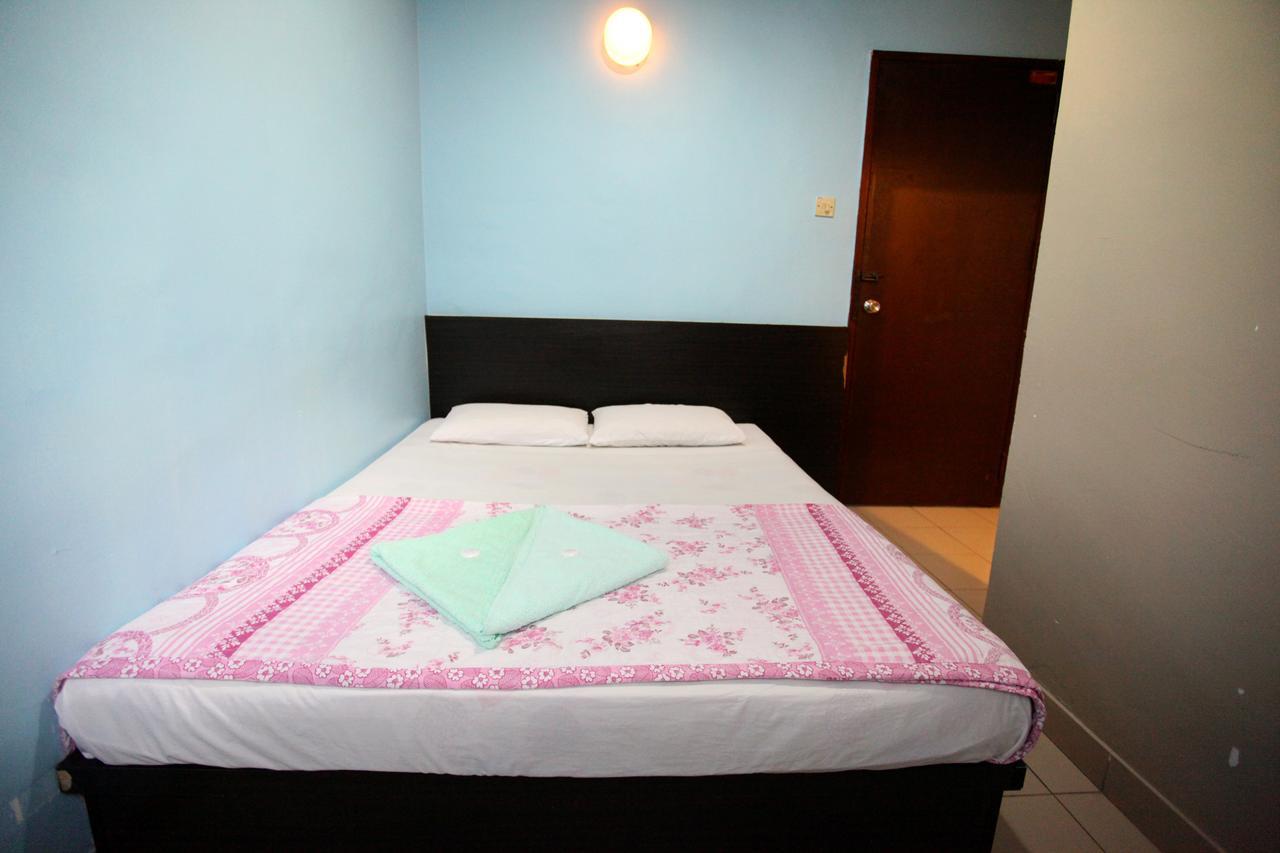 Mandarin Hotel Kuching Extérieur photo