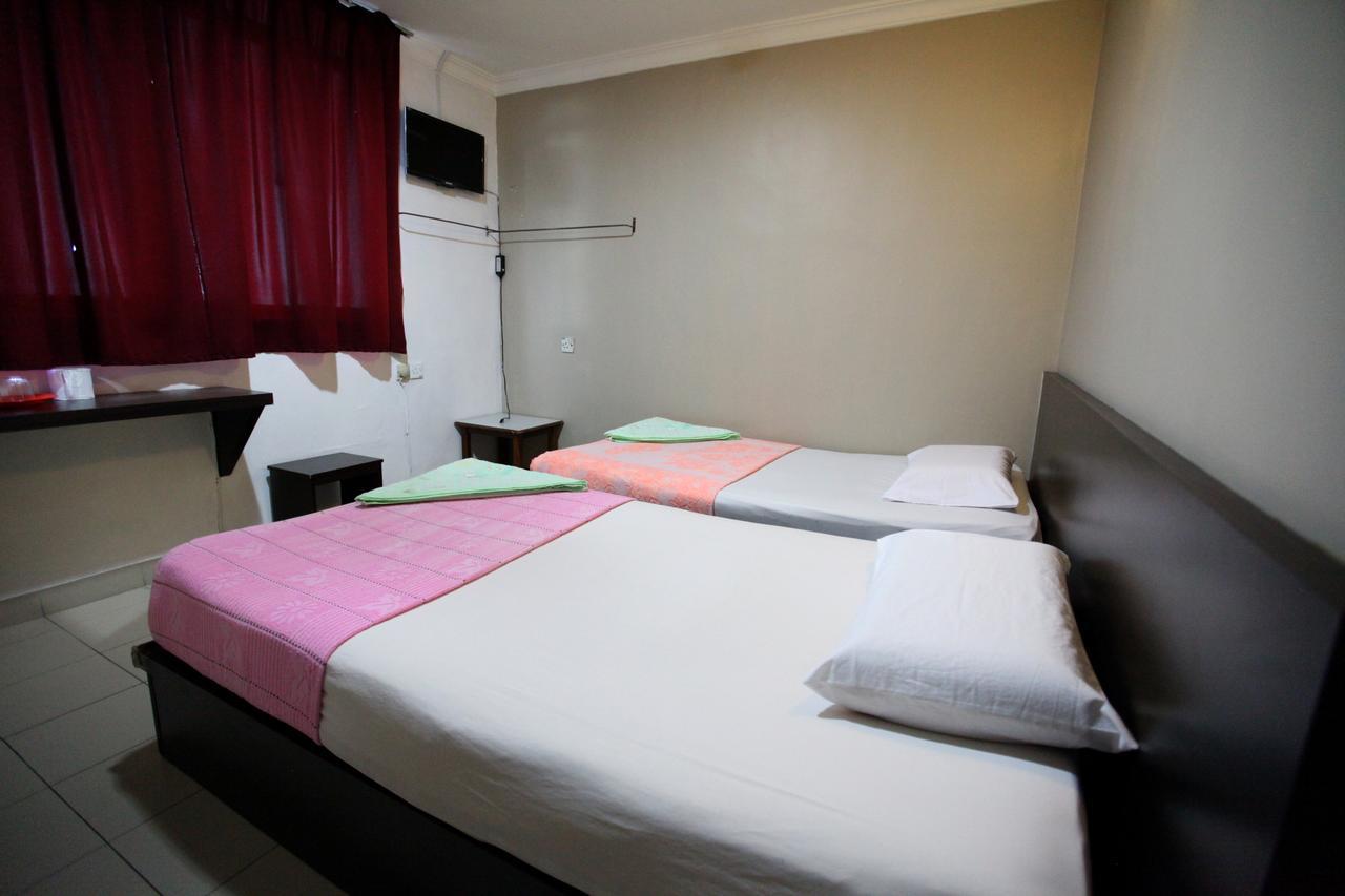 Mandarin Hotel Kuching Extérieur photo