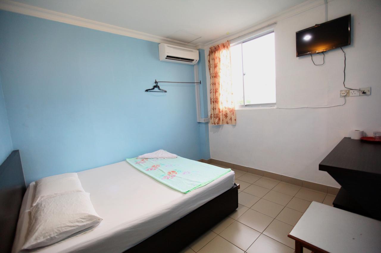 Mandarin Hotel Kuching Extérieur photo