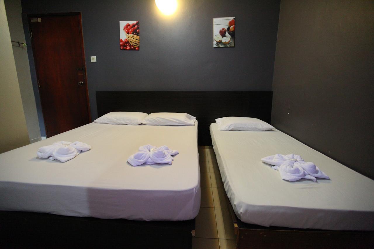 Mandarin Hotel Kuching Extérieur photo